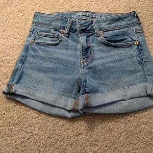 Med wash American Eagle shorts size 4.
